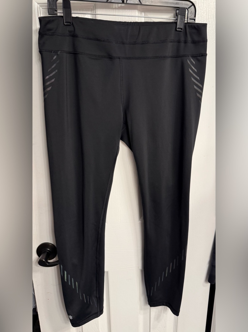 Athleta Spectrum Sonar Reflective Black Reflective 7/8th Leggings
